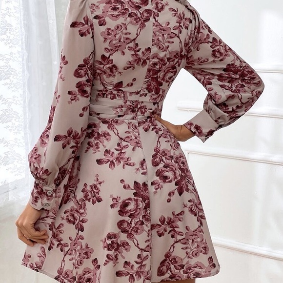 Floral Peekaboo Front Swing Dress - Picture 4 of 5